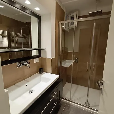 Bq House Fori Imperiali Luxury Pensjonat 4*