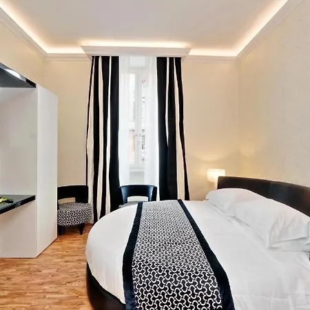 Bq House Fori Imperiali Luxury 招待所 4*