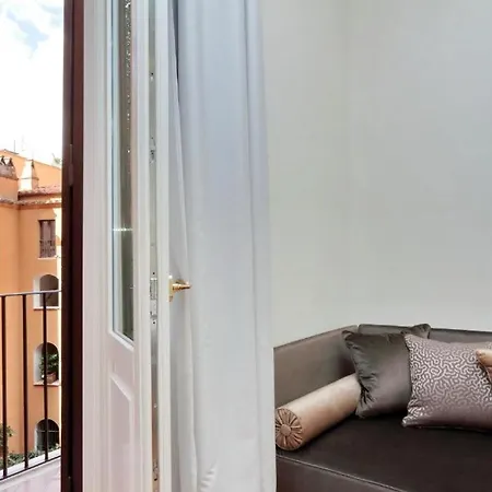 Bq House Fori Imperiali Luxury 招待所 罗马