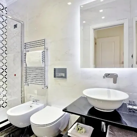 Bq House Fori Imperiali Luxury 招待所 罗马